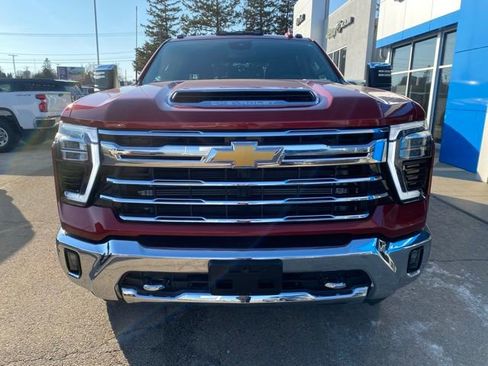 Used 2025 Chevrolet Silverado 2500 LTZ image 7