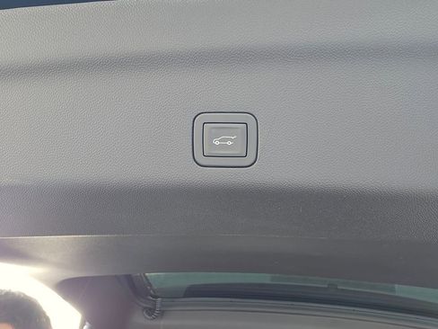 Used 2026 Cadillac Escalade Platinum Luxury image 26