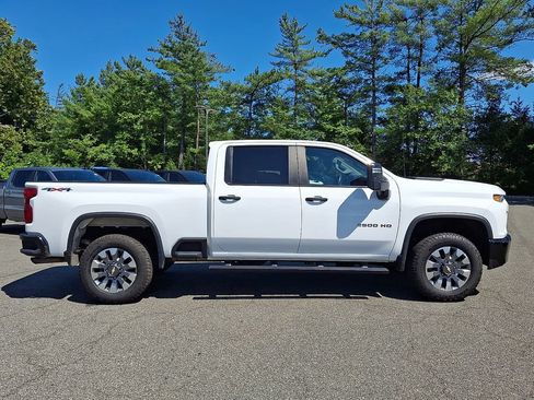 Certified 2022 Chevrolet Silverado 2500 Custom w/ Custom Convenience Package AWD/4WD image 8