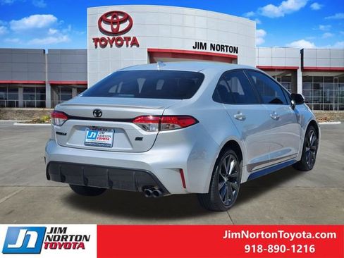 Used 2024 Toyota Corolla SE FWD image 6