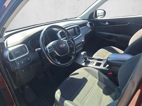 Used 2020 Kia Sorento S FWD image 9