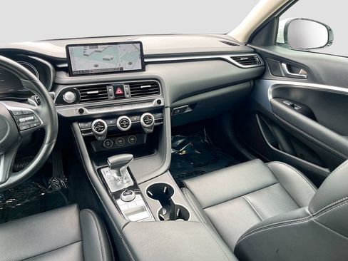 Used 2022 Genesis G70 2.0T RWD image 23