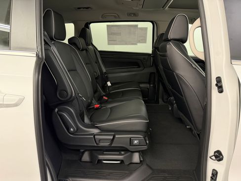 New 2026 Honda Odyssey Touring image 34