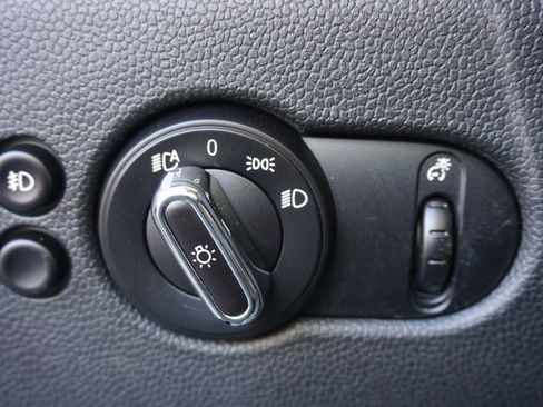 Used 2015 MINI Cooper S image 19