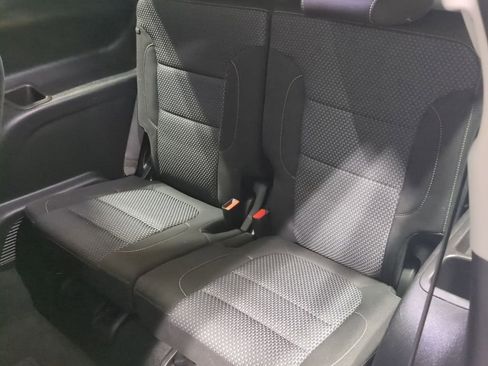 Used 2023 GMC Acadia SLE w/ Driver Convenience Package image 28