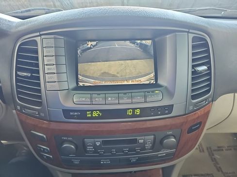 Used 2006 Lexus LX 470 4WD image 25