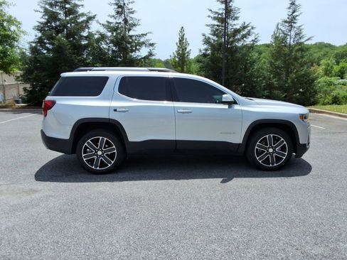 Used 2020 GMC Acadia SLT w/ Driver Alert Package II FWD image 4
