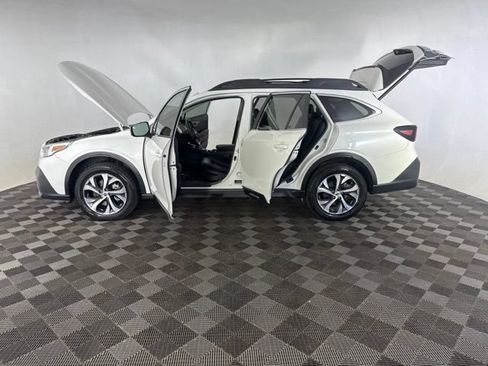 Used 2020 Subaru Outback Limited AWD/4WD image 9
