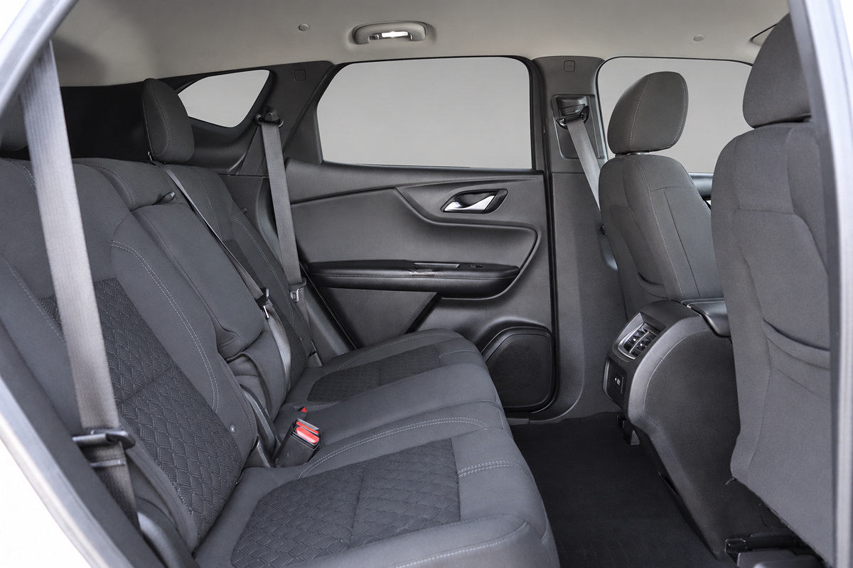 Used 2020 Chevrolet Blazer LT w/ LPO, Floor Liner Package FWD image 14