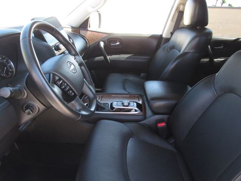 Used 2024 Nissan Armada SL image 16