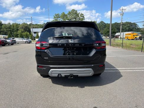 Certified 2025 Honda Pilot EX-L image 6
