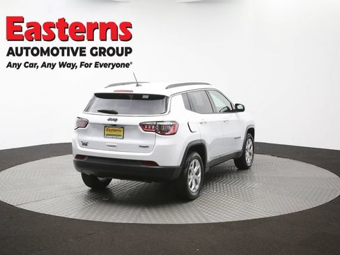 Used 2024 Jeep Compass Latitude AWD/4WD image 39