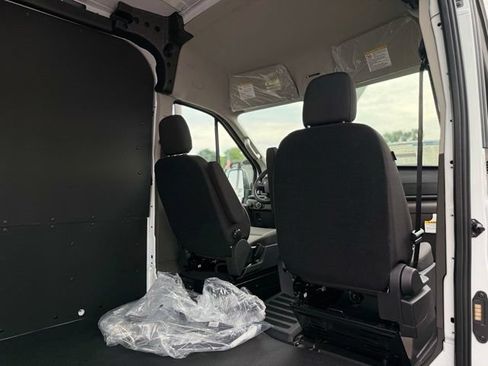 New 2026 Ford Transit 250 148 Medium Roof RWD image 43