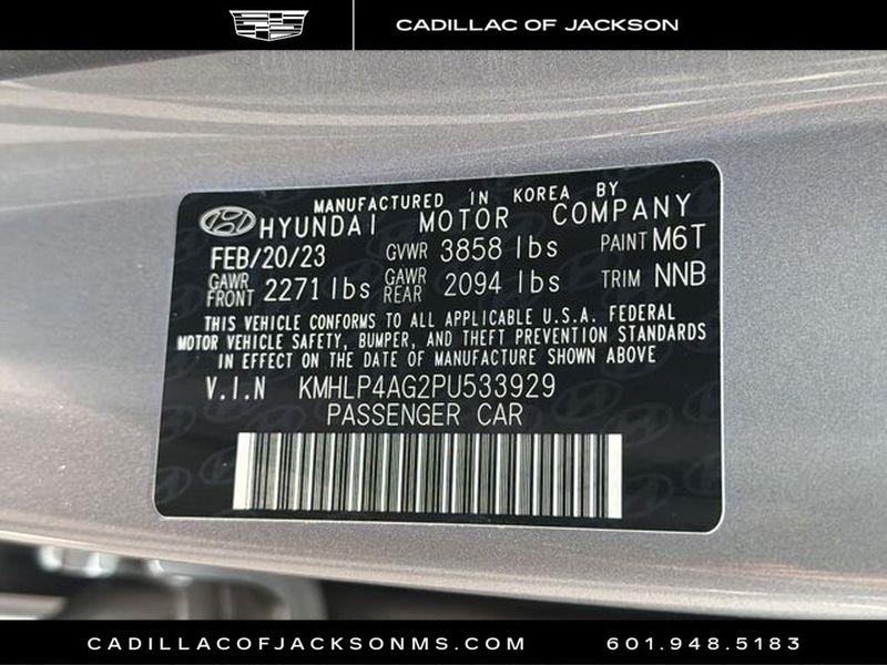 Used 2023 Hyundai Elantra Limited w/ Cargo Package FWD image 33