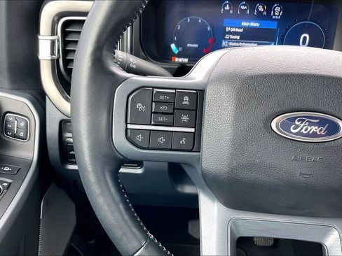 Used 2024 Ford F250 Lariat w/ Lariat Ultimate Package AWD/4WD image 10