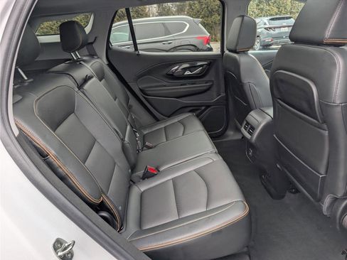 Used 2022 GMC Terrain AT4 w/ Infotainment Package II image 13