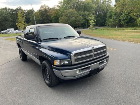 Used 2001 Dodge Ram 2500 Truck 2WD Quad Cab image 1