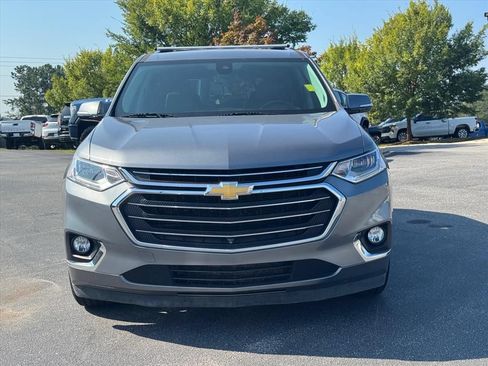 Used 2020 Chevrolet Traverse Premier w/ LPO, Floor Liner Package FWD image 8