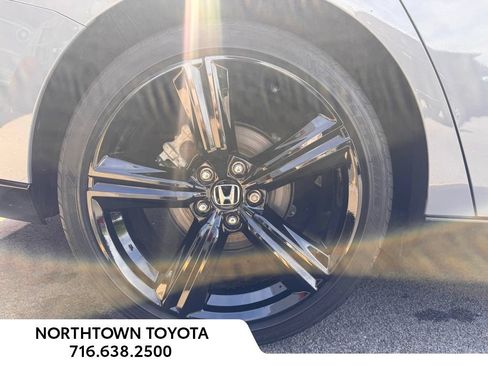 Used 2023 Honda Accord Sport image 8