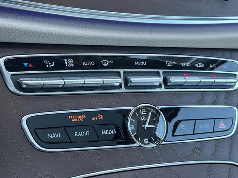 Used 2019 Mercedes-Benz E 300 image 19