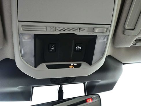 Used 2023 Subaru Forester AWD/4WD image 25