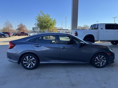 Used 2016 Honda Civic EX image 11