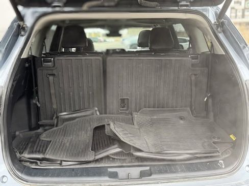 Certified 2022 Toyota Highlander XLE image 44