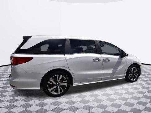 Used 2024 Honda Odyssey Touring image 7