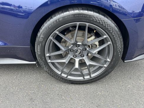 Used 2018 Ford Mustang GT Premium w/ Equipment Group 401A image 8