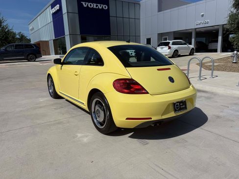 Used 2013 Volkswagen Beetle 2.5 FWD image 4
