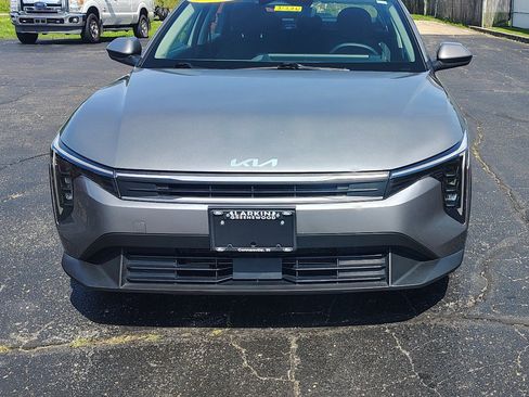 Used 2025 Kia K4 FWD image 2