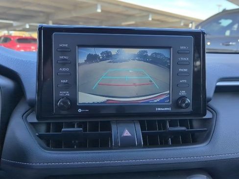 Used 2020 Toyota RAV4 XLE image 7