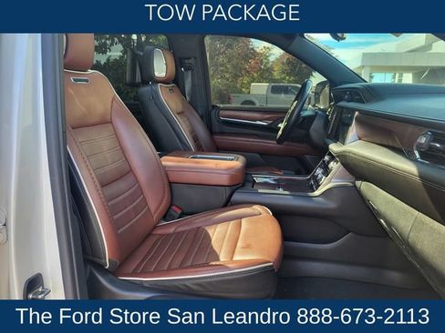 Used 2023 GMC Yukon Denali Ultimate AWD/4WD image 18