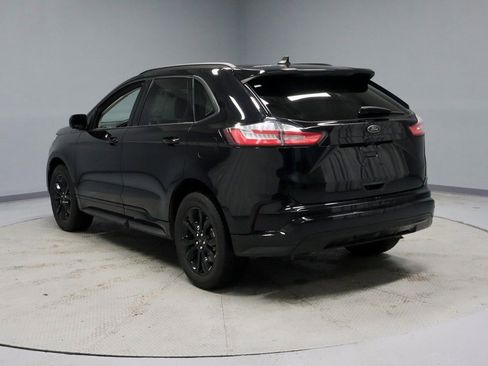 Certified 2022 Ford Edge SE w/ Black Appearance Package image 8