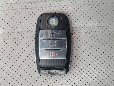 Used 2014 Kia Sorento SX FWD image 32