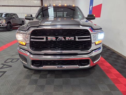 Used 2021 RAM 3500 Tradesman image 21