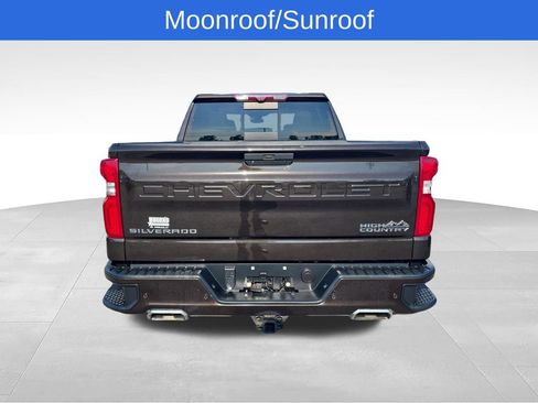 Used 2020 Chevrolet Silverado 1500 High Country w/ Technology Package AWD/4WD image 5
