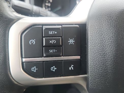 Used 2024 Ford Expedition XLT image 12