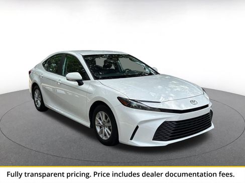 Used 2025 Toyota Camry LE FWD image 1