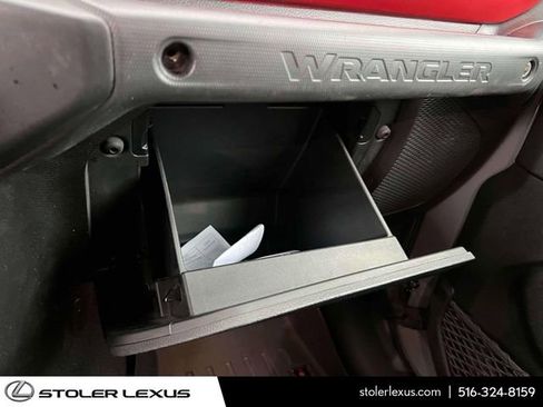 Used 2021 Jeep Wrangler Unlimited Rubicon image 40