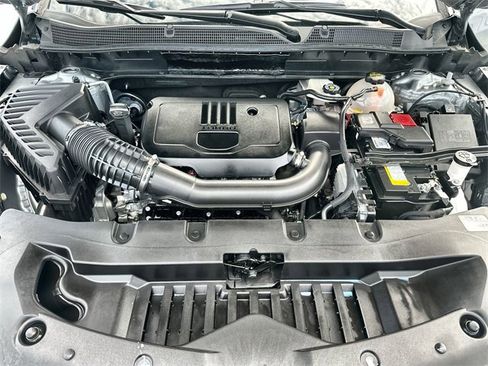 Used 2024 Chevrolet Blazer LT w/ Convenience Package image 18