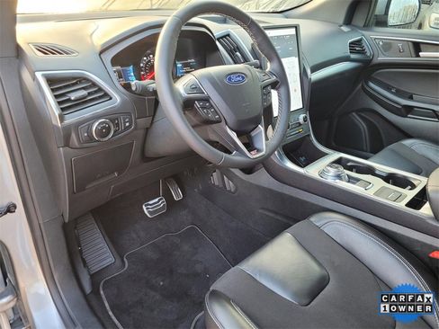 Used 2023 Ford Edge ST image 18
