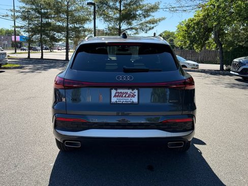 Used 2025 Audi Q5 Premium w/ Convenience Package AWD/4WD image 5