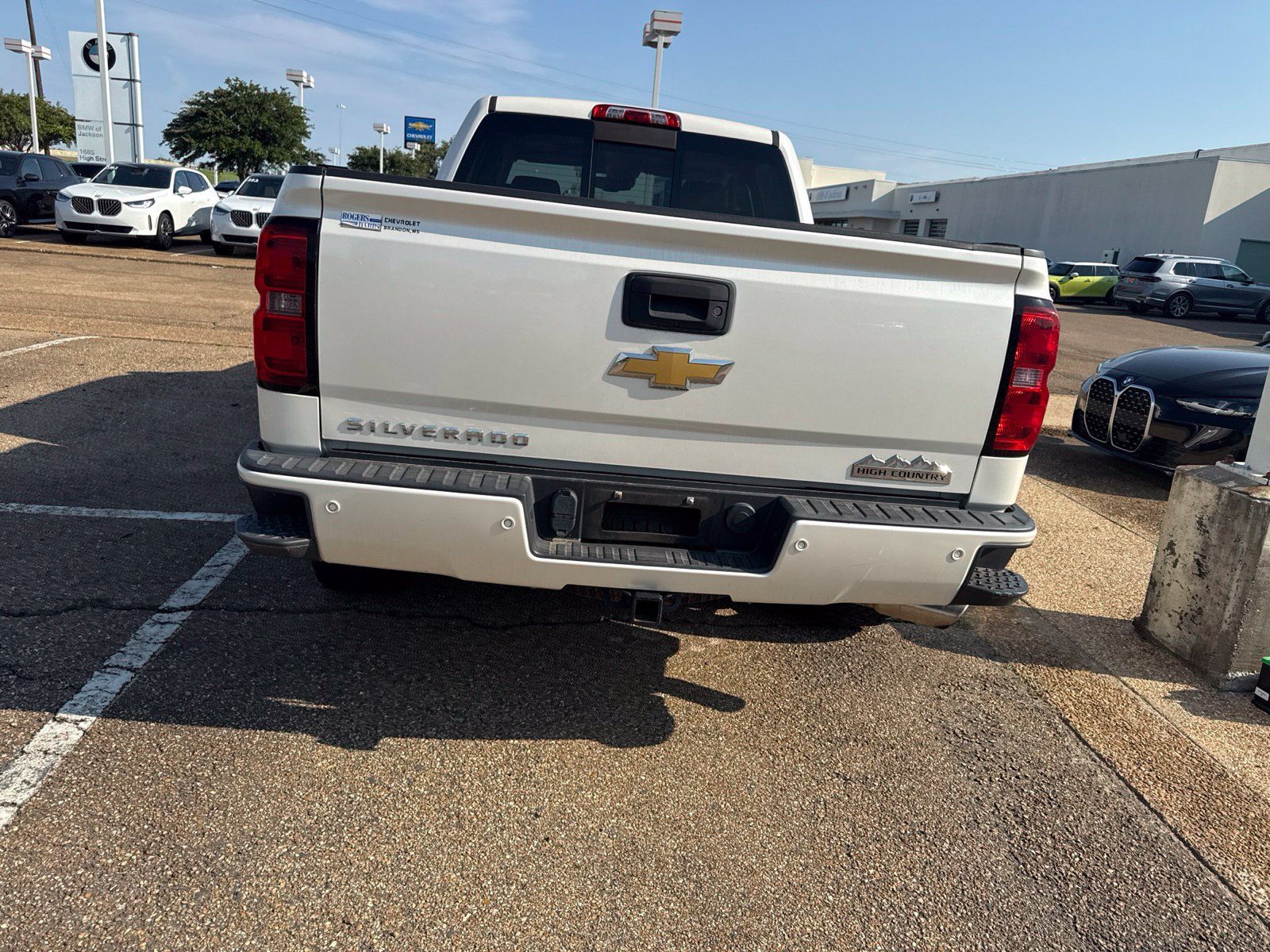 Used 2015 Chevrolet Silverado 1500 High Country w/ High Country Premium Package AWD/4WD image 6