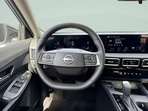 New 2026 Nissan Sentra SR w/ Floor Mat Package FWD image 36