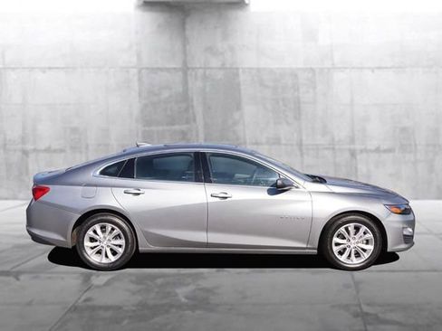 Used 2024 Chevrolet Malibu LT image 5