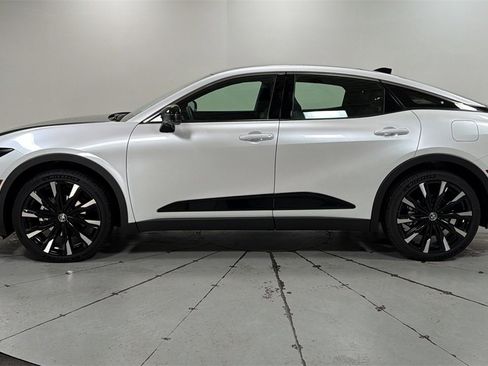 Certified 2026 Toyota Crown Platinum image 8