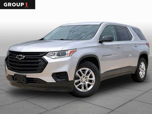 Used 2019 Chevrolet Traverse LS w/ LPO, Blackout Package FWD image 1