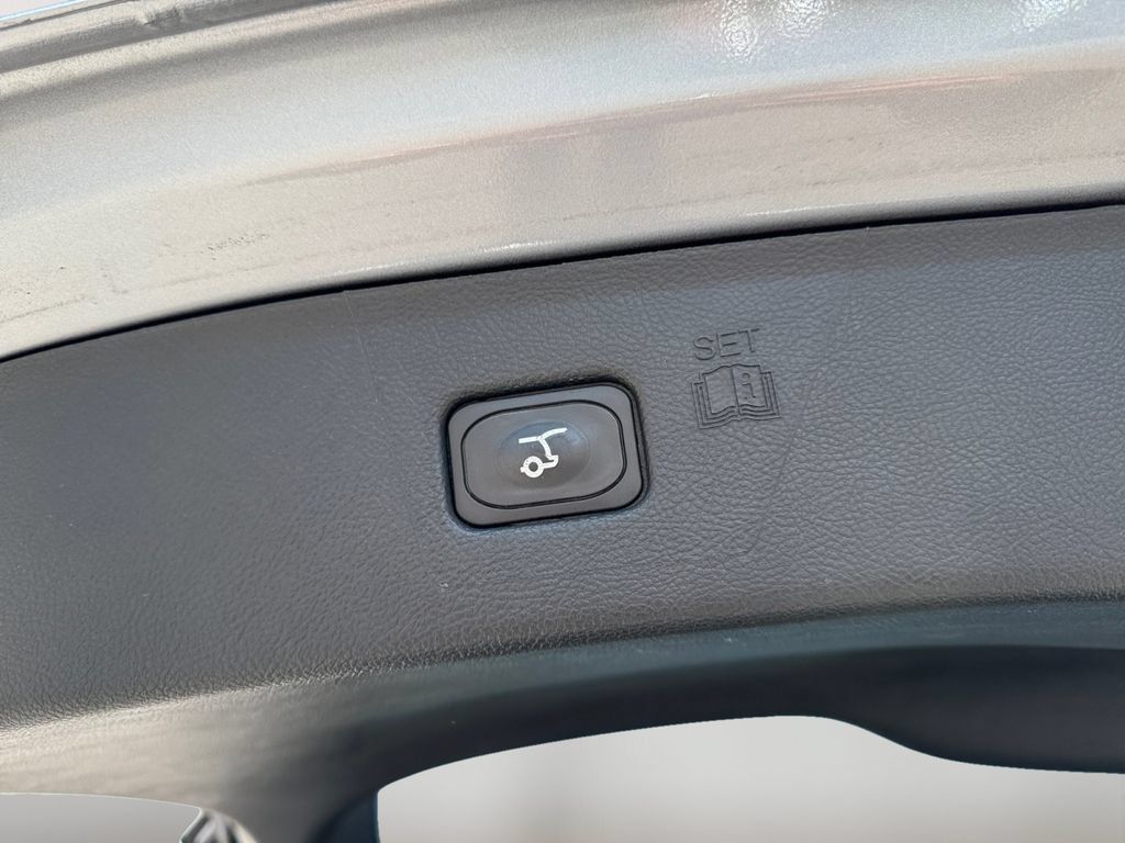 Used 2024 Ford Edge Titanium w/ Equipment Group 301A AWD/4WD image 6