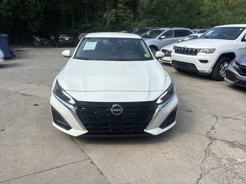 Used 2023 Nissan Altima 2.5 S FWD image 3